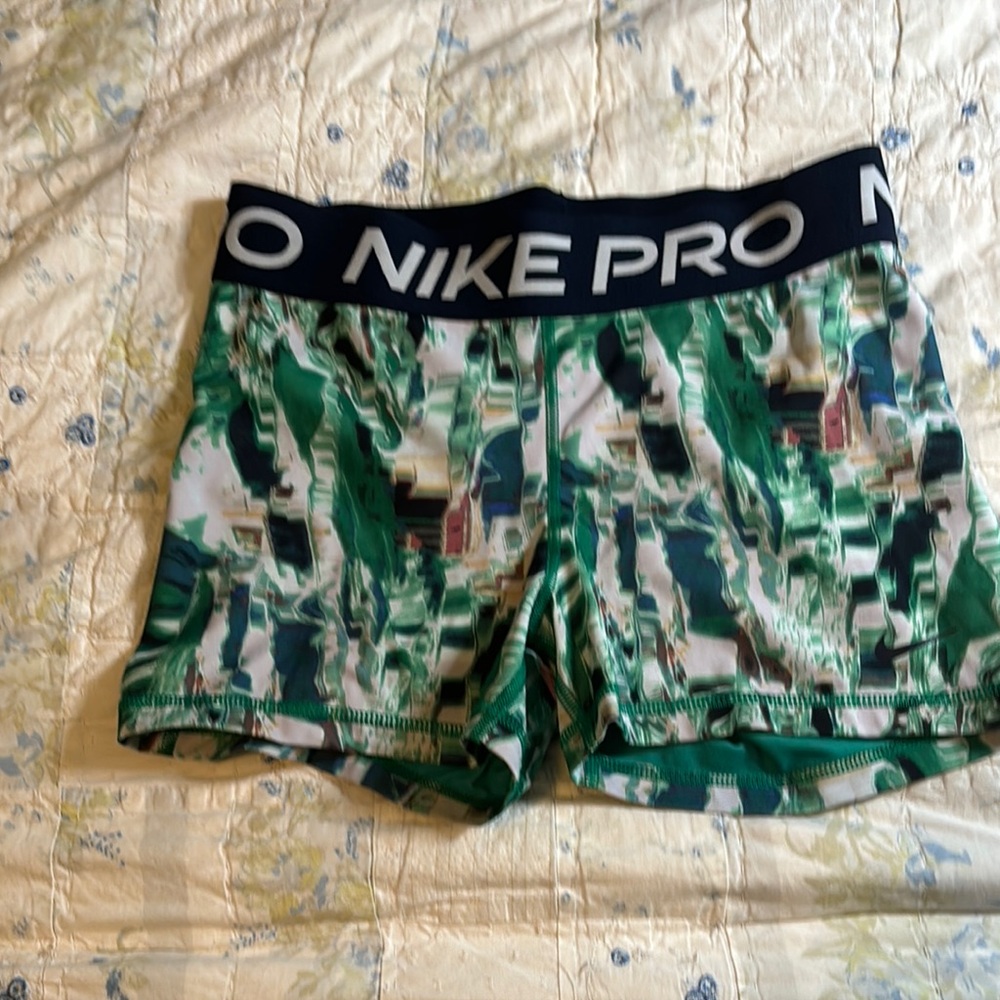 Nike Pro Abstract Green Shorts